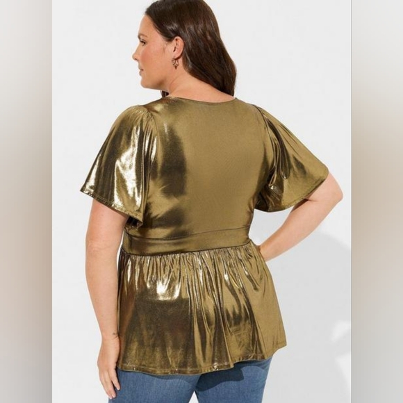 🆕 Torrid Liquid Shine Peplum Top (Torrid 2) - Picture 3 of 16